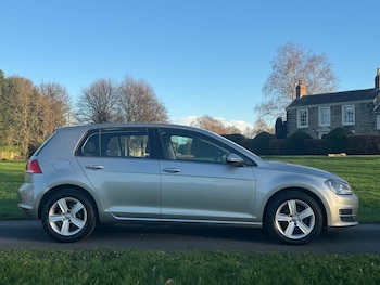 Used Volkswagen Golf 2015 for sale - 76825003: Photo