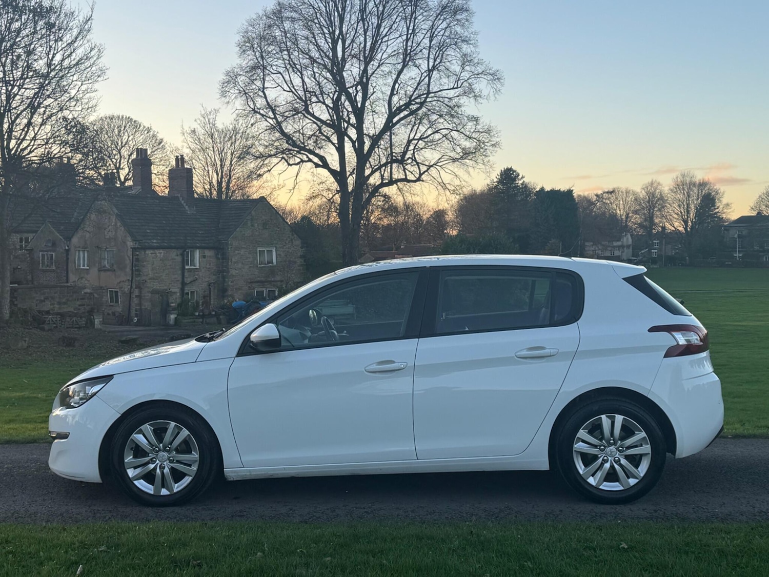 Used Peugeot 308 2014 for sale - 76729061: Photo 10