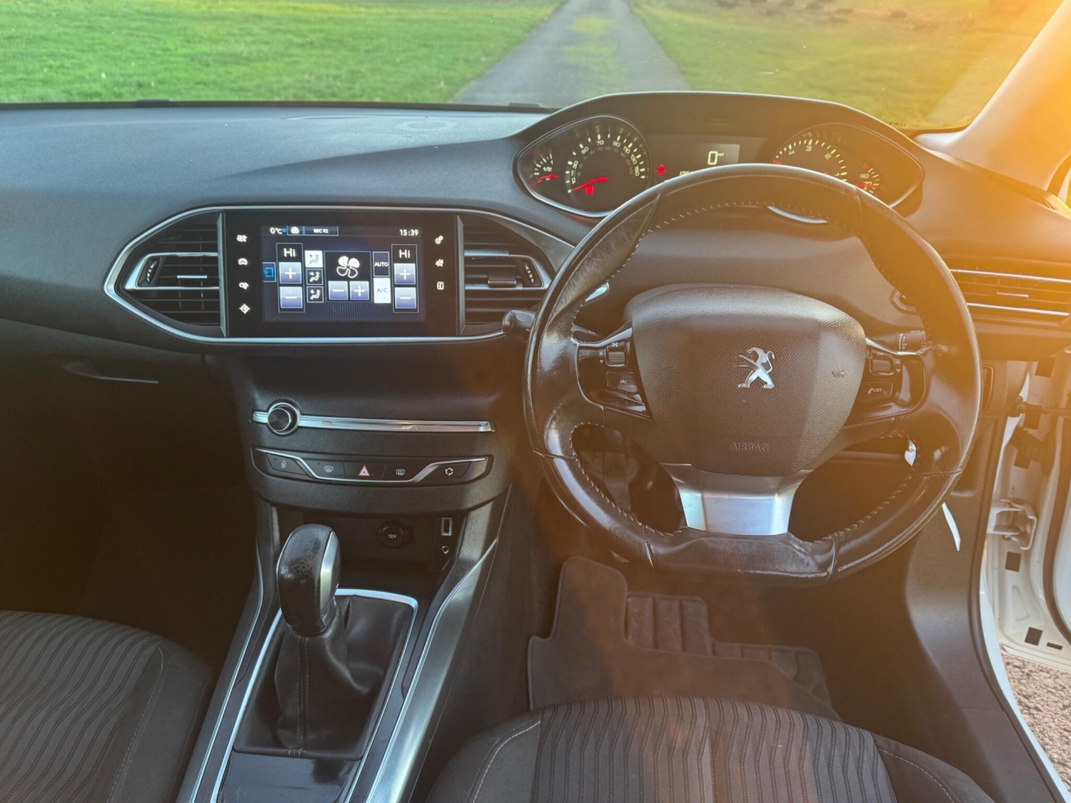 Used Peugeot 308 2014 for sale - 76729061: Photo 19