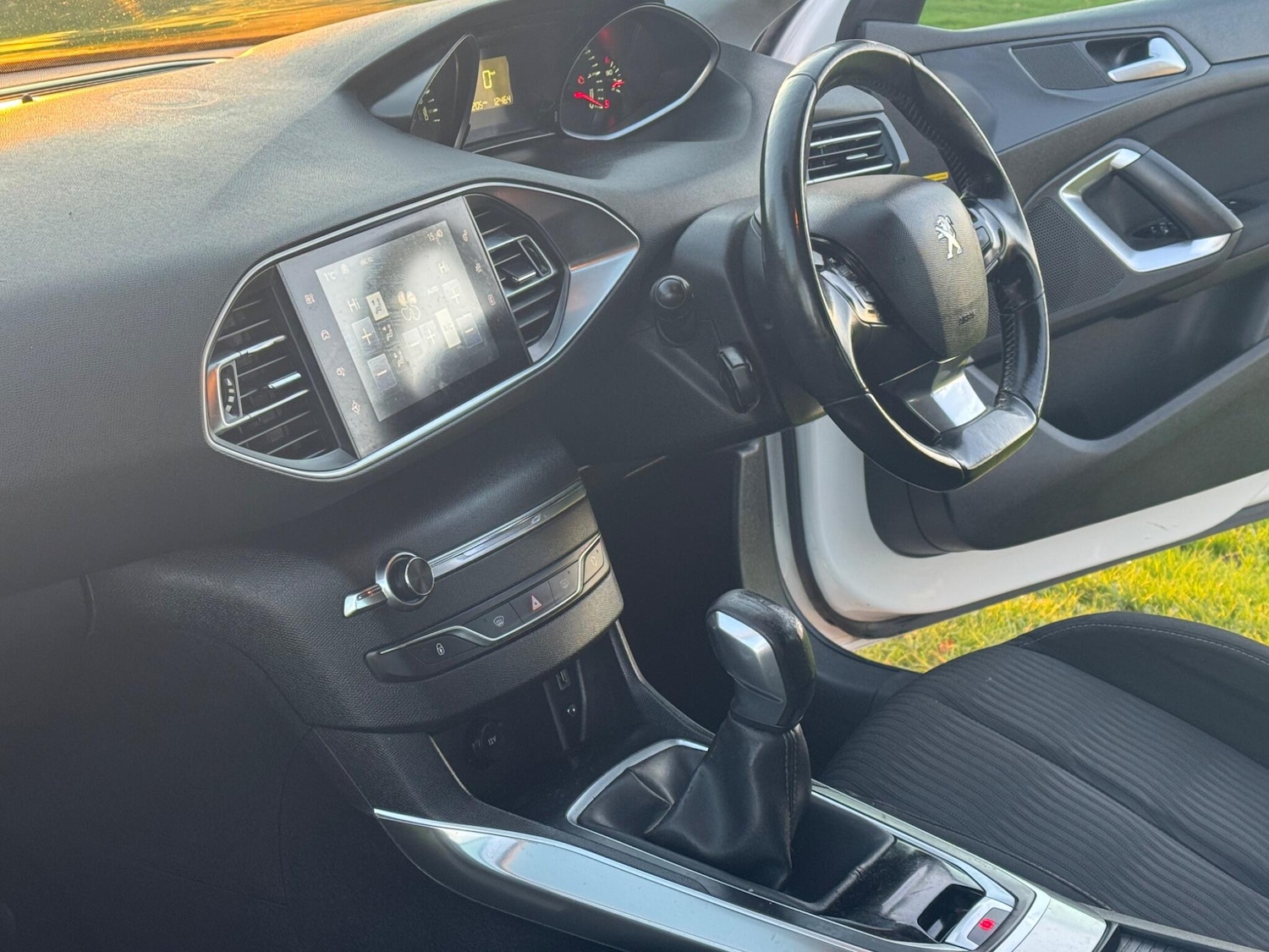 Used Peugeot 308 2014 for sale - 76729061: Photo 21