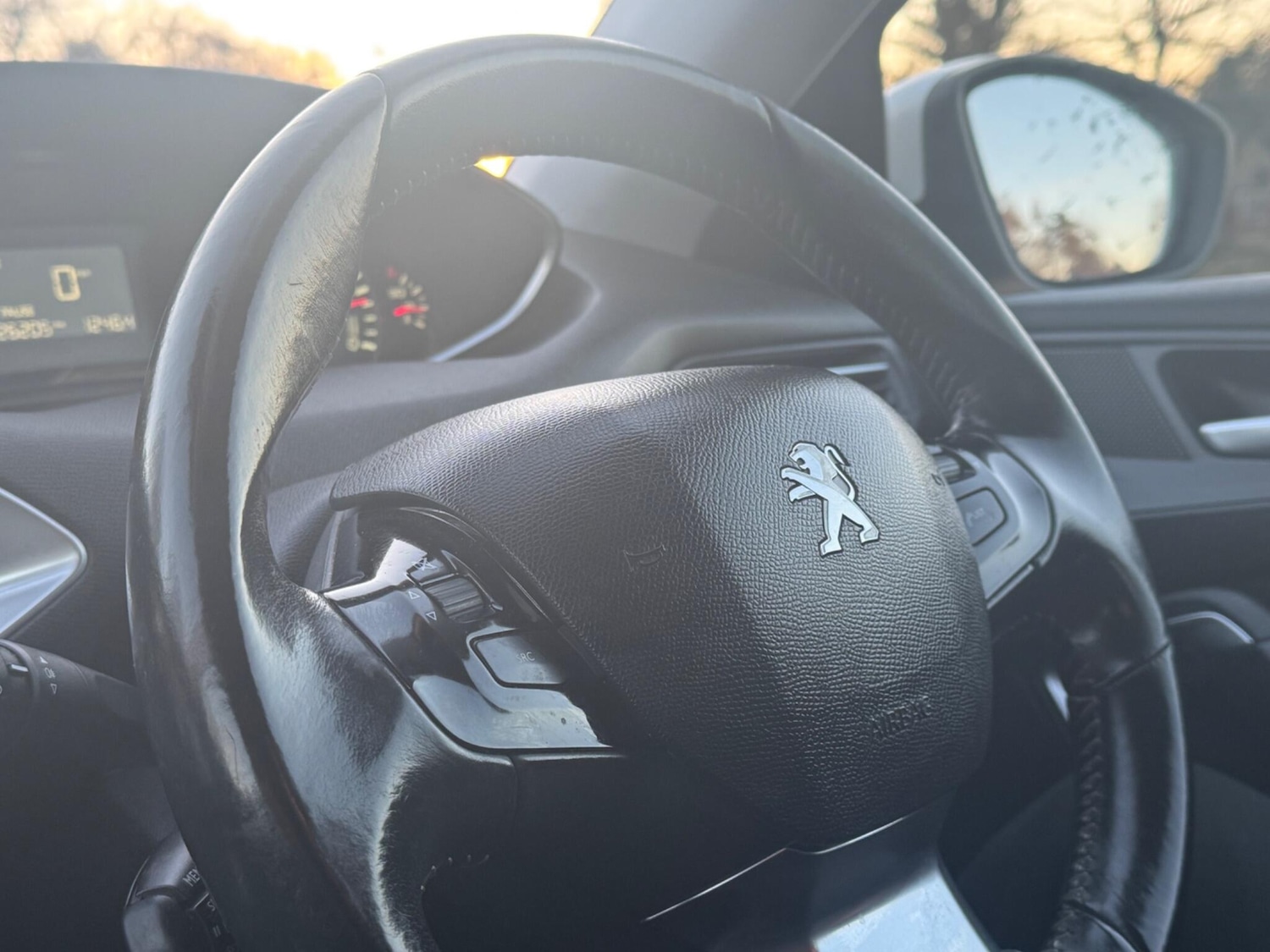 Used Peugeot 308 2014 for sale - 76729061: Photo 22