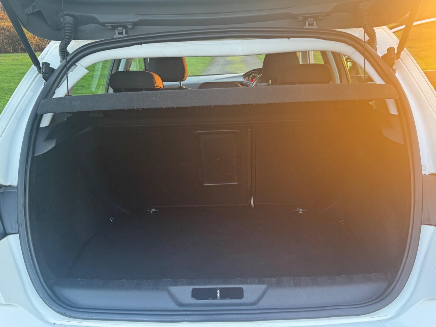 Used Peugeot 308 2014 for sale - 76729061: Photo 25