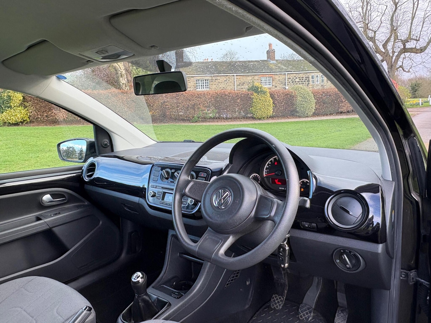 Used Volkswagen up! for sale - 78034943: Photo 9