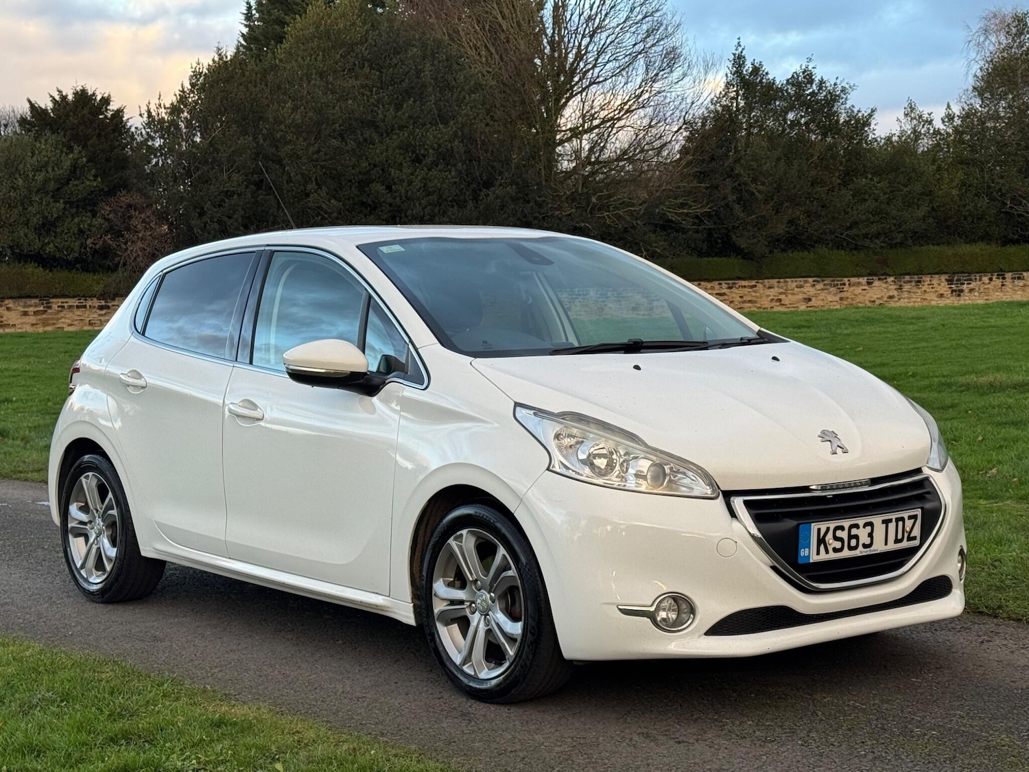 Used Peugeot 208 for sale - 77016825: Photo 2