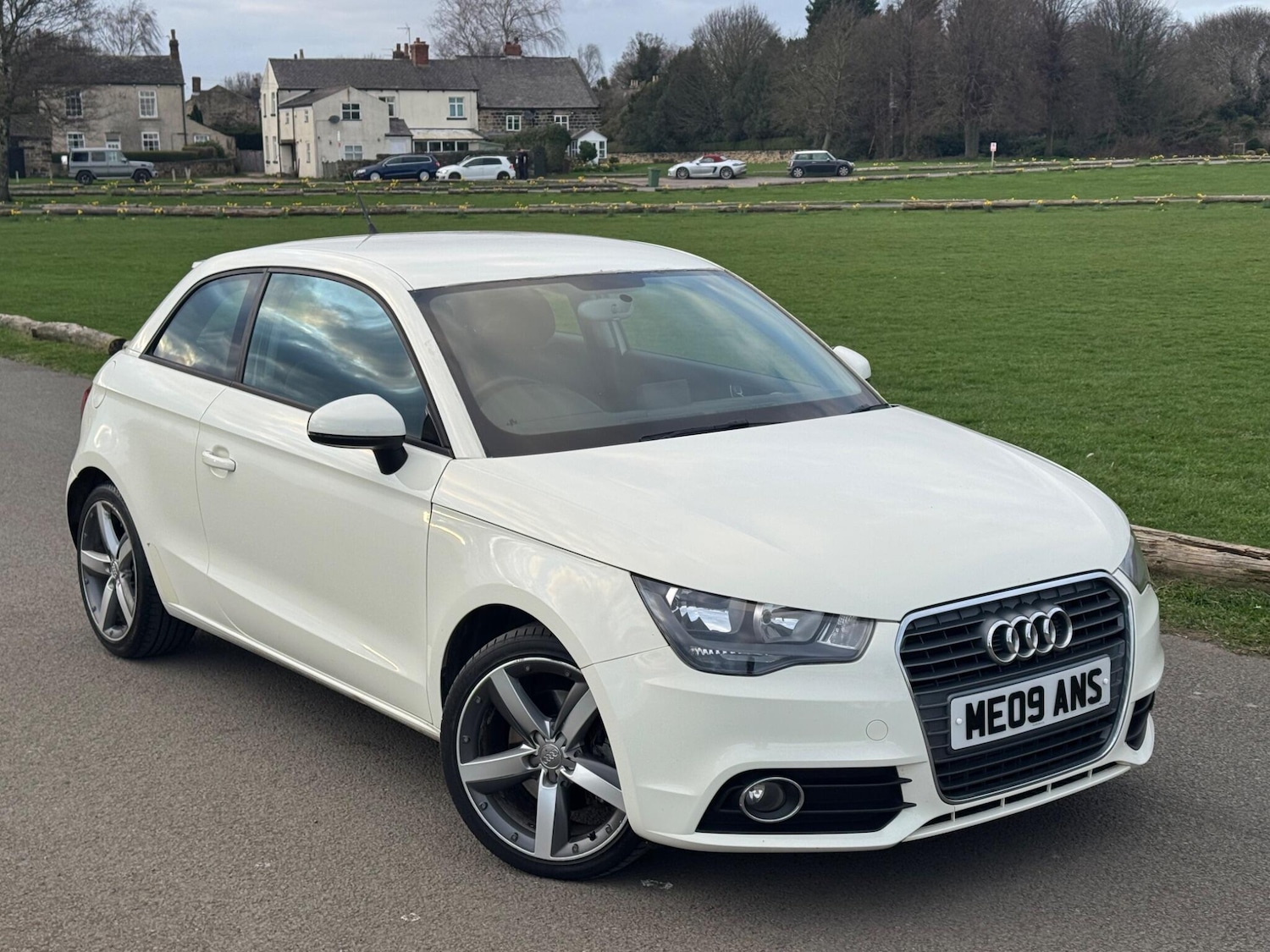 Used Audi A1 2011 for sale - 77839891: Photo 2