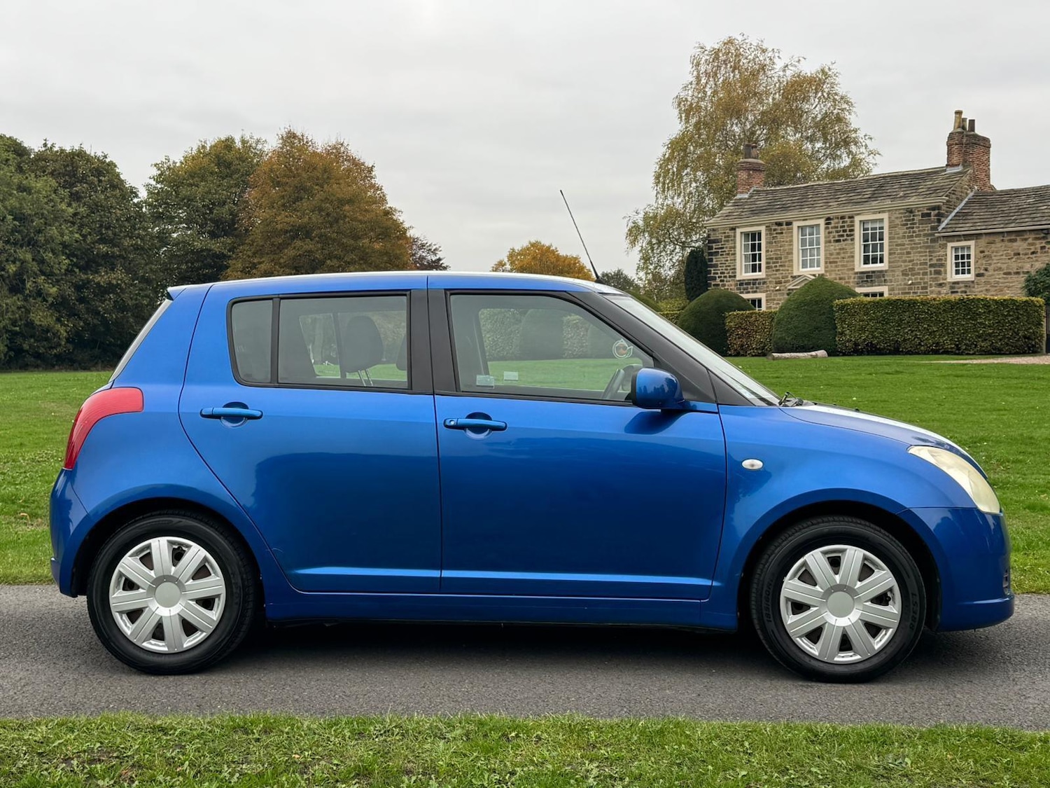 Used Suzuki Swift 2007 for sale - 76361055: Photo 4