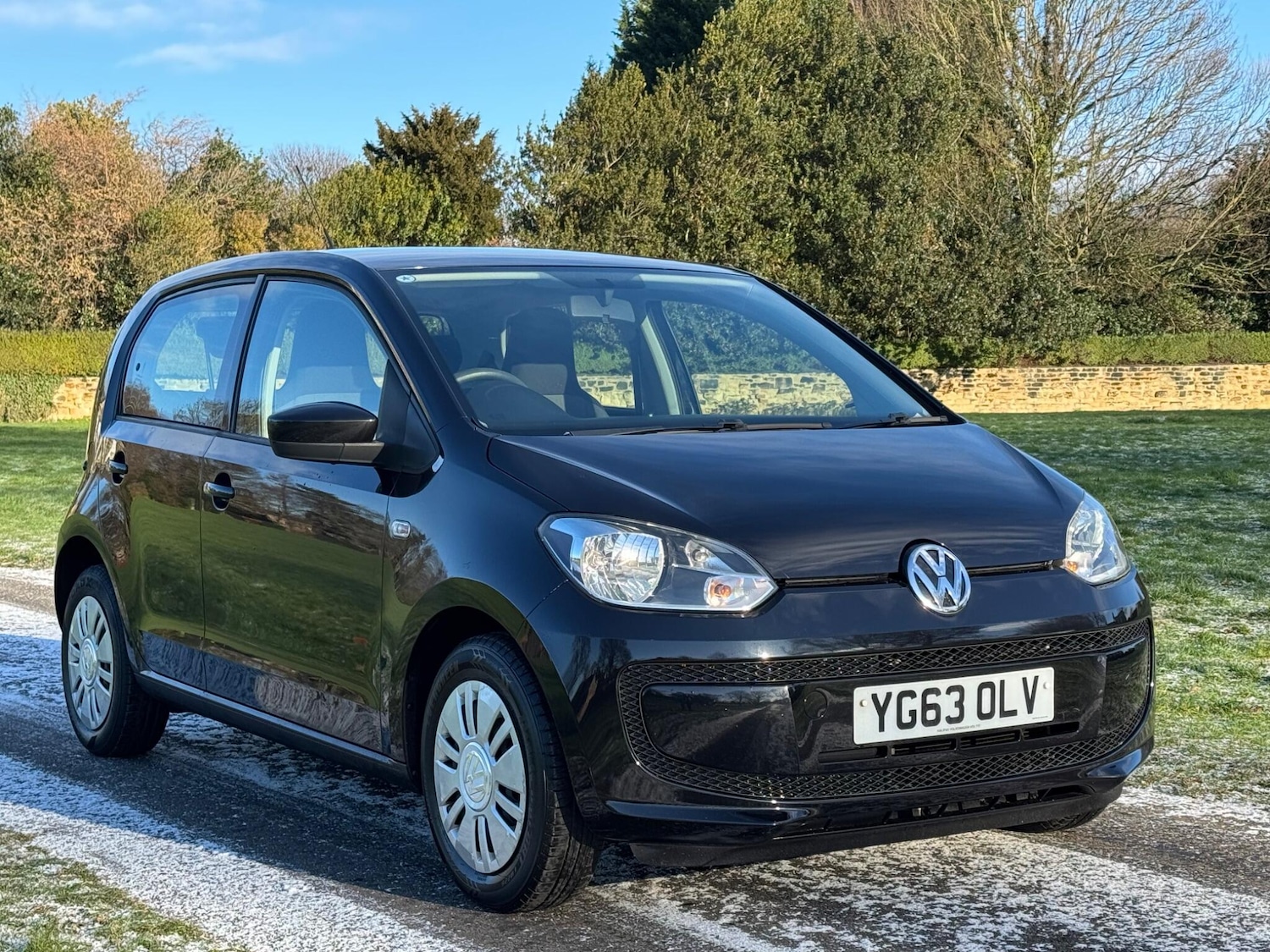 Used Volkswagen up! 2013 for sale - 77143491: Photo 2