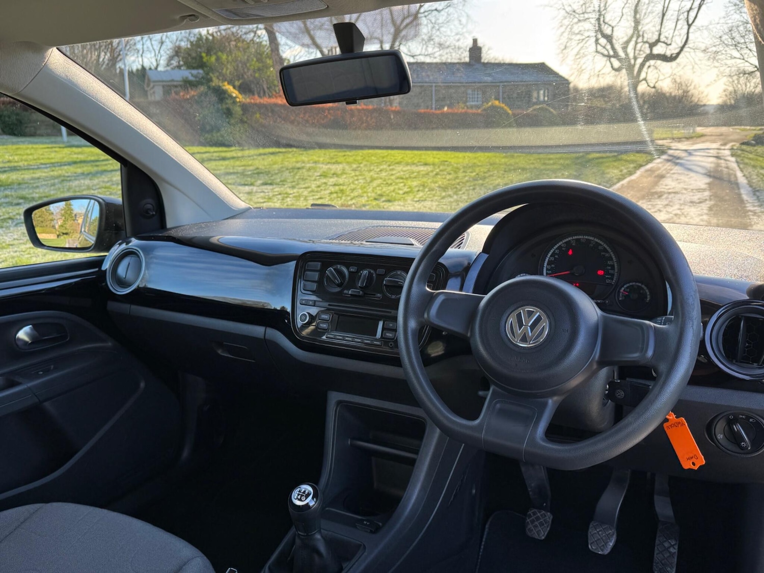 Used Volkswagen up! 2013 for sale - 77143491: Photo 21