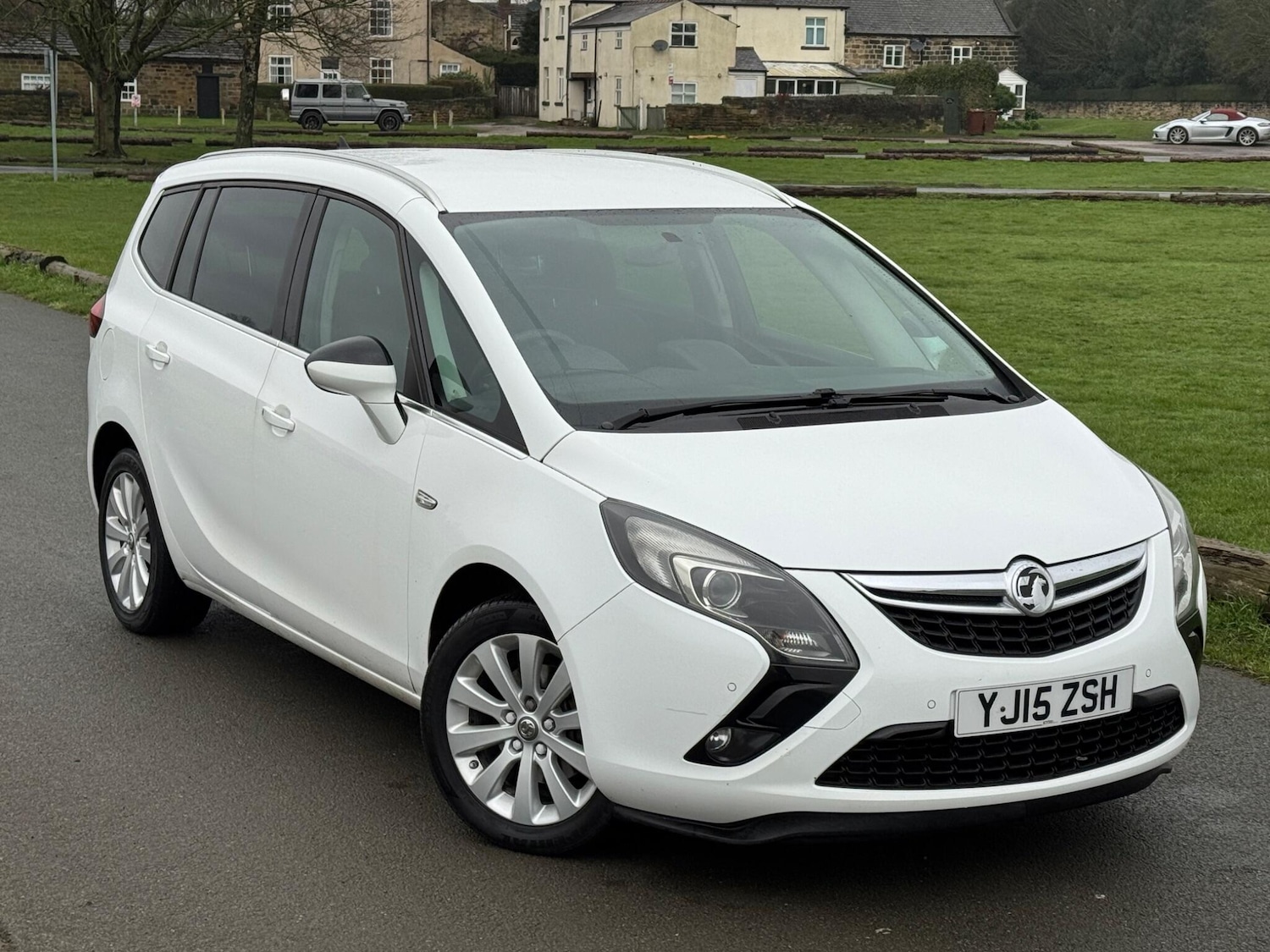 Used Vauxhall Zafira 2015 for sale - 77626067: Photo 2