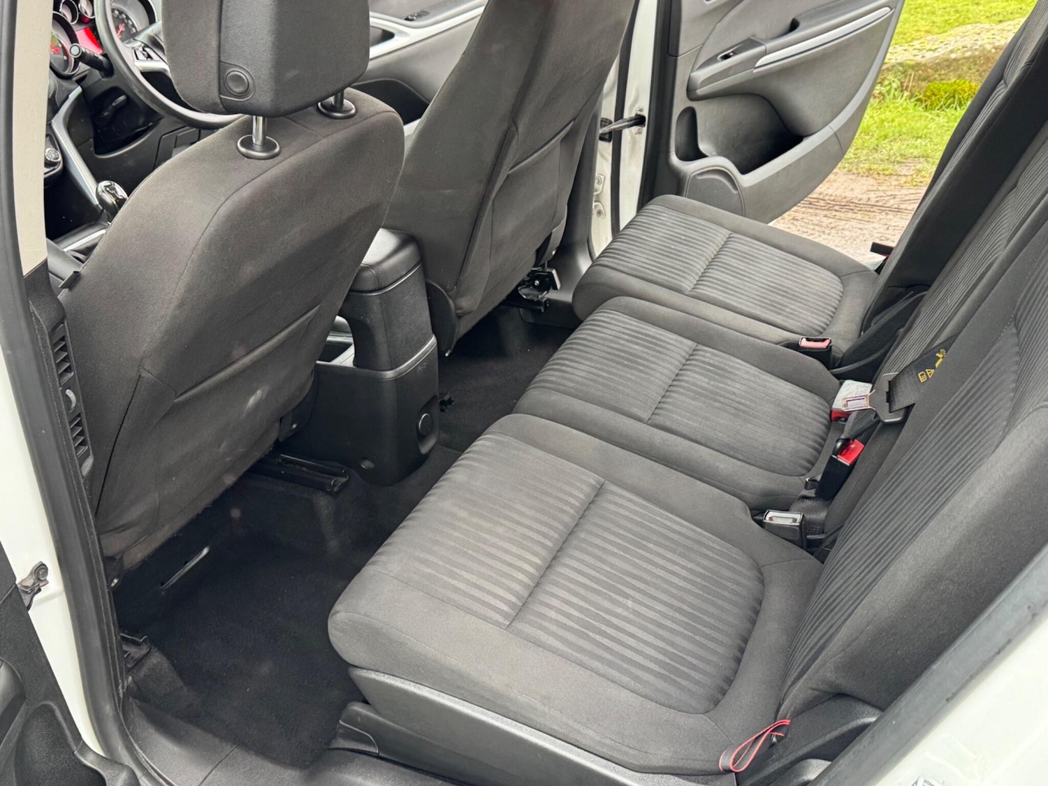 Used Vauxhall Zafira 2015 for sale - 77626067: Photo 23