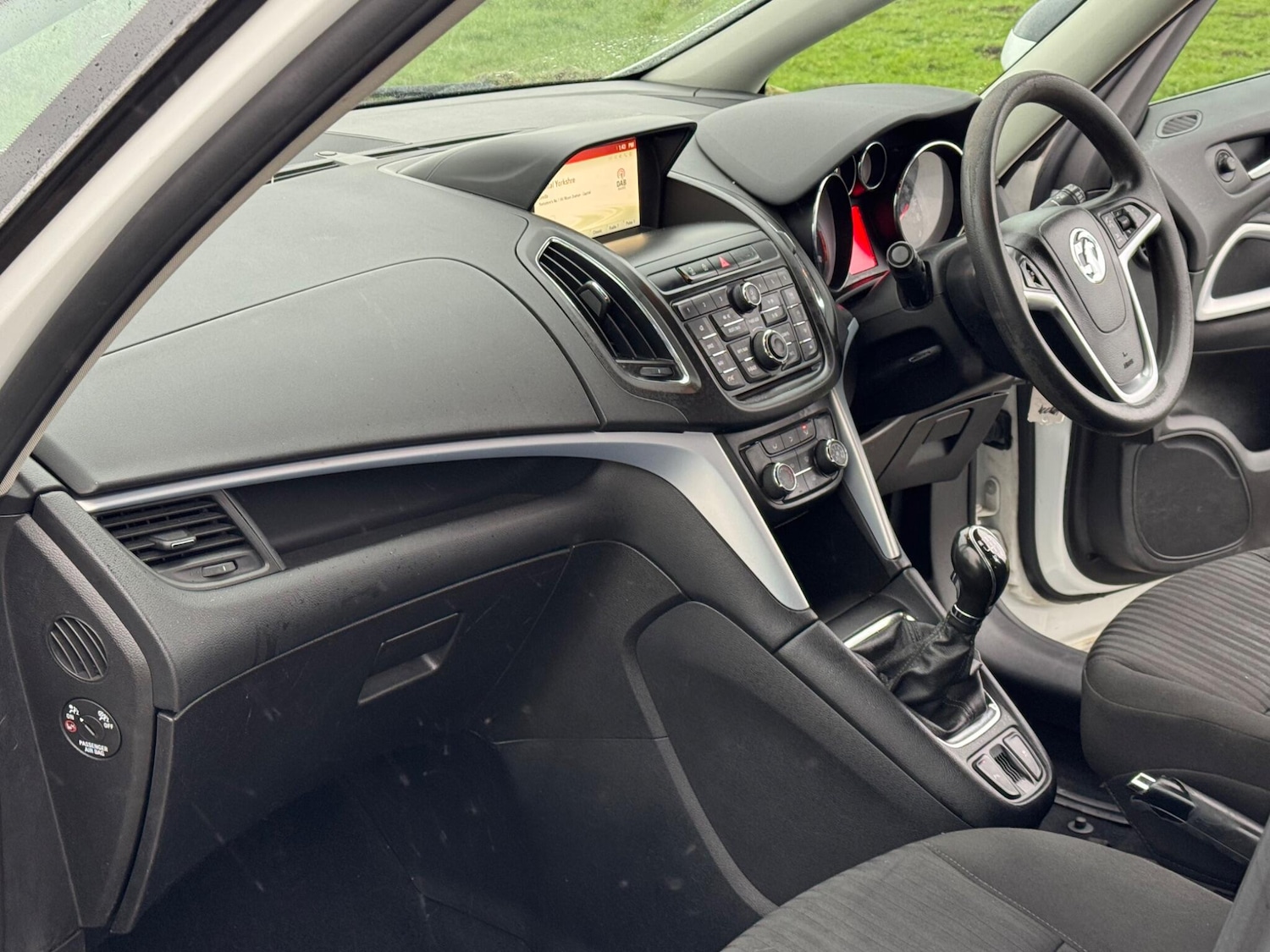 Used Vauxhall Zafira 2015 for sale - 77626067: Photo 24