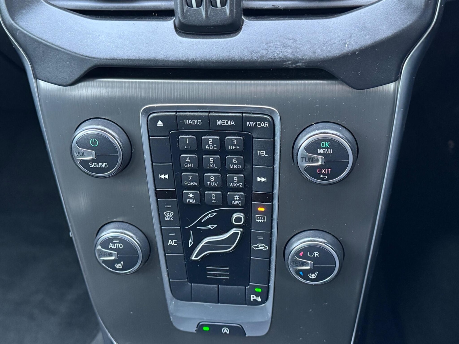 Used Volvo V40 2012 for sale - 77386268: Photo 23