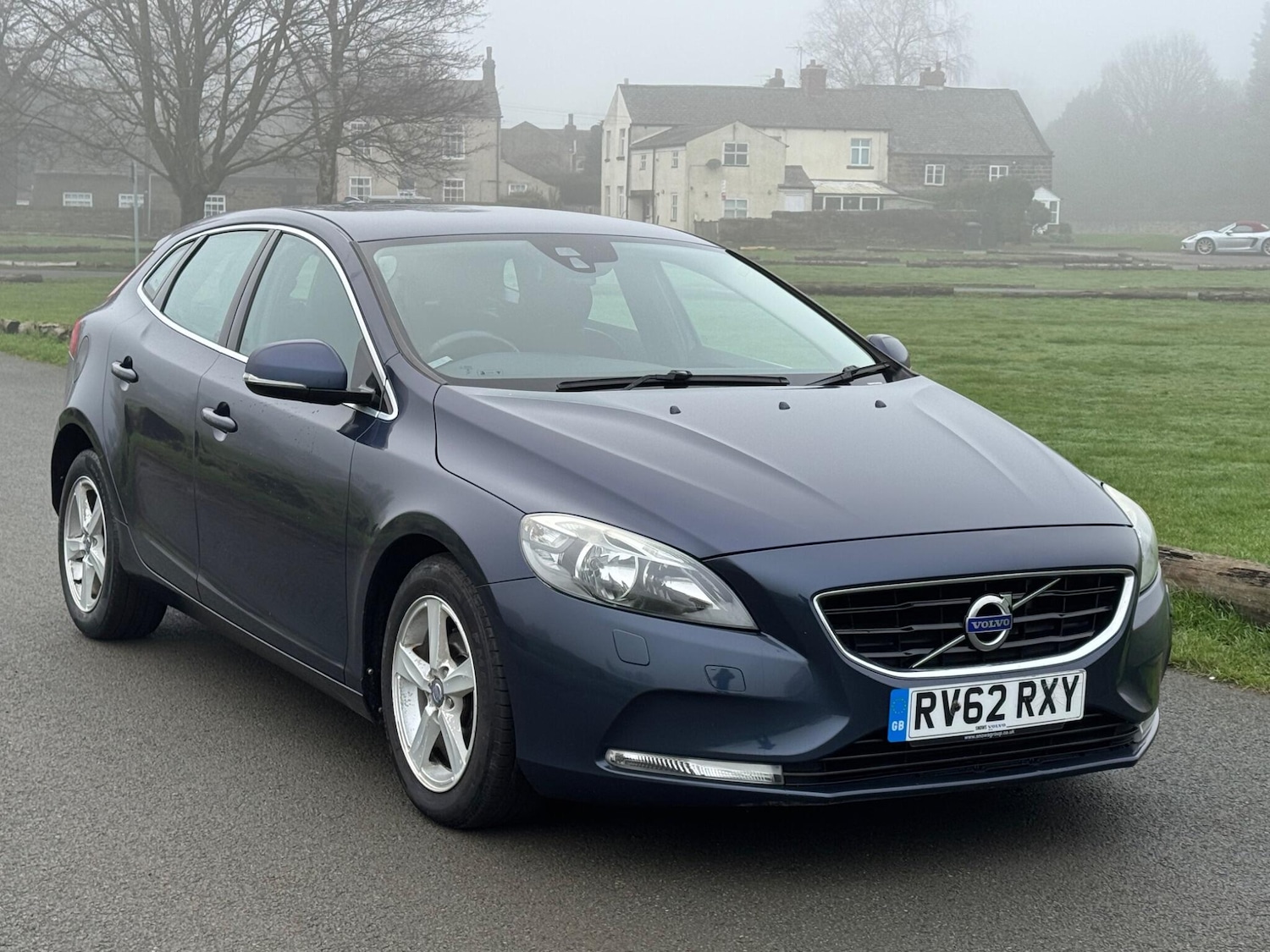 Used Volvo V40 2012 for sale - 77386268: Photo 4