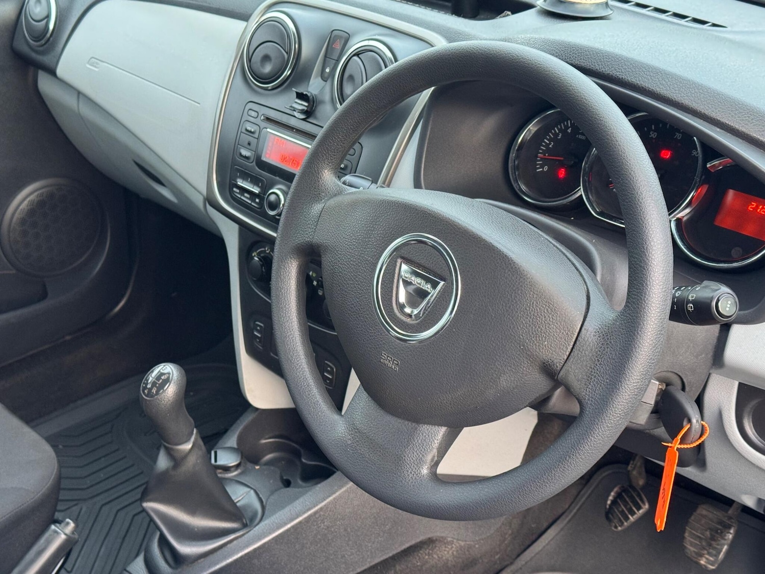 Used Dacia Logan MCV 2014 for sale - 77253791: Photo 15