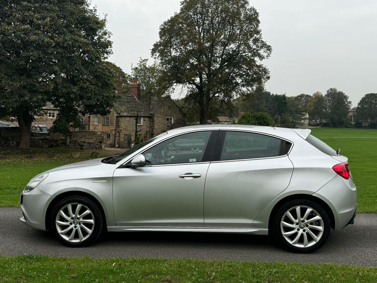 Used Alfa Romeo Giulietta 2011 for sale - 76377346: Photo 10