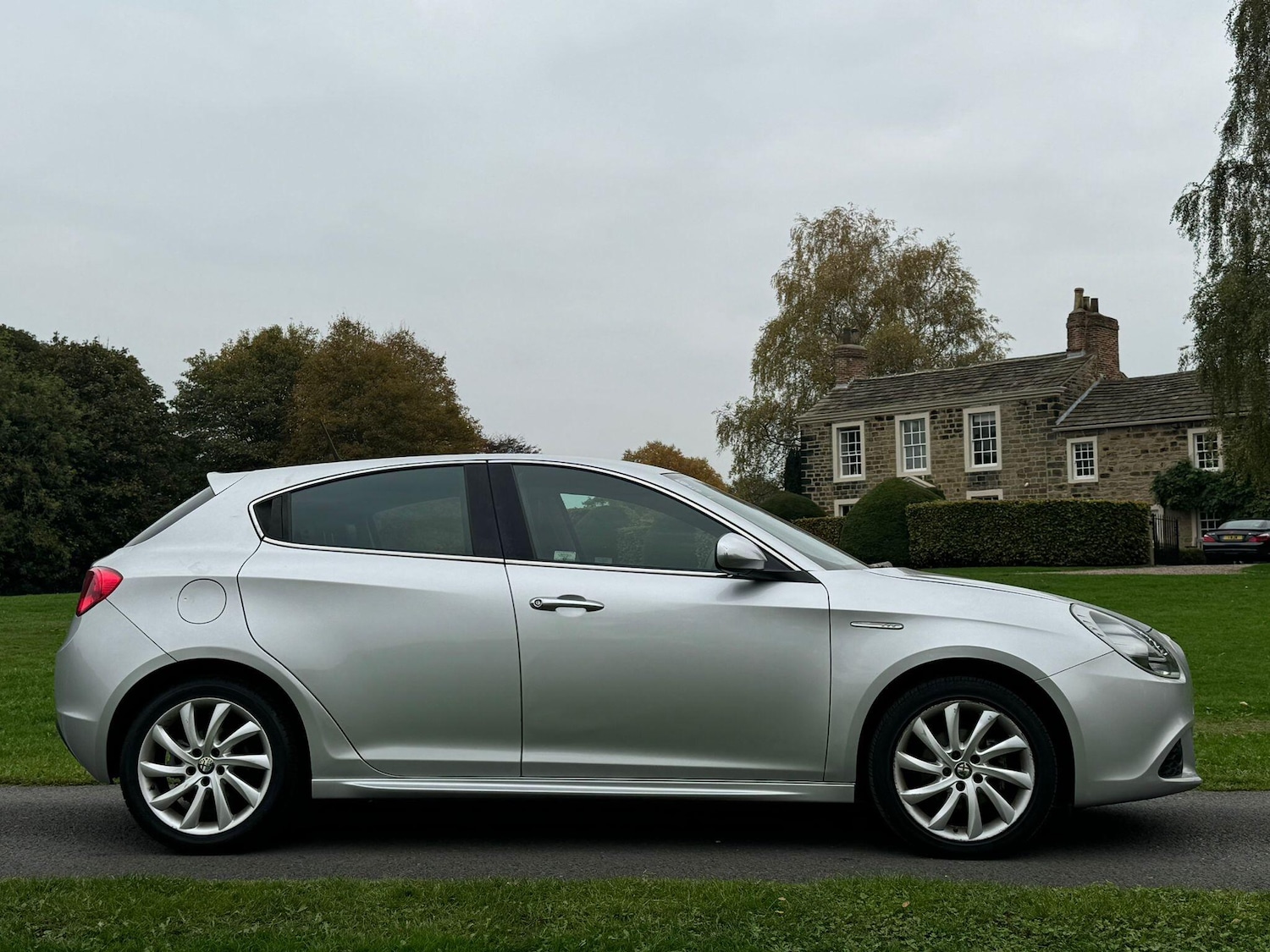 Used Alfa Romeo Giulietta 2011 for sale - 76377346: Photo 4