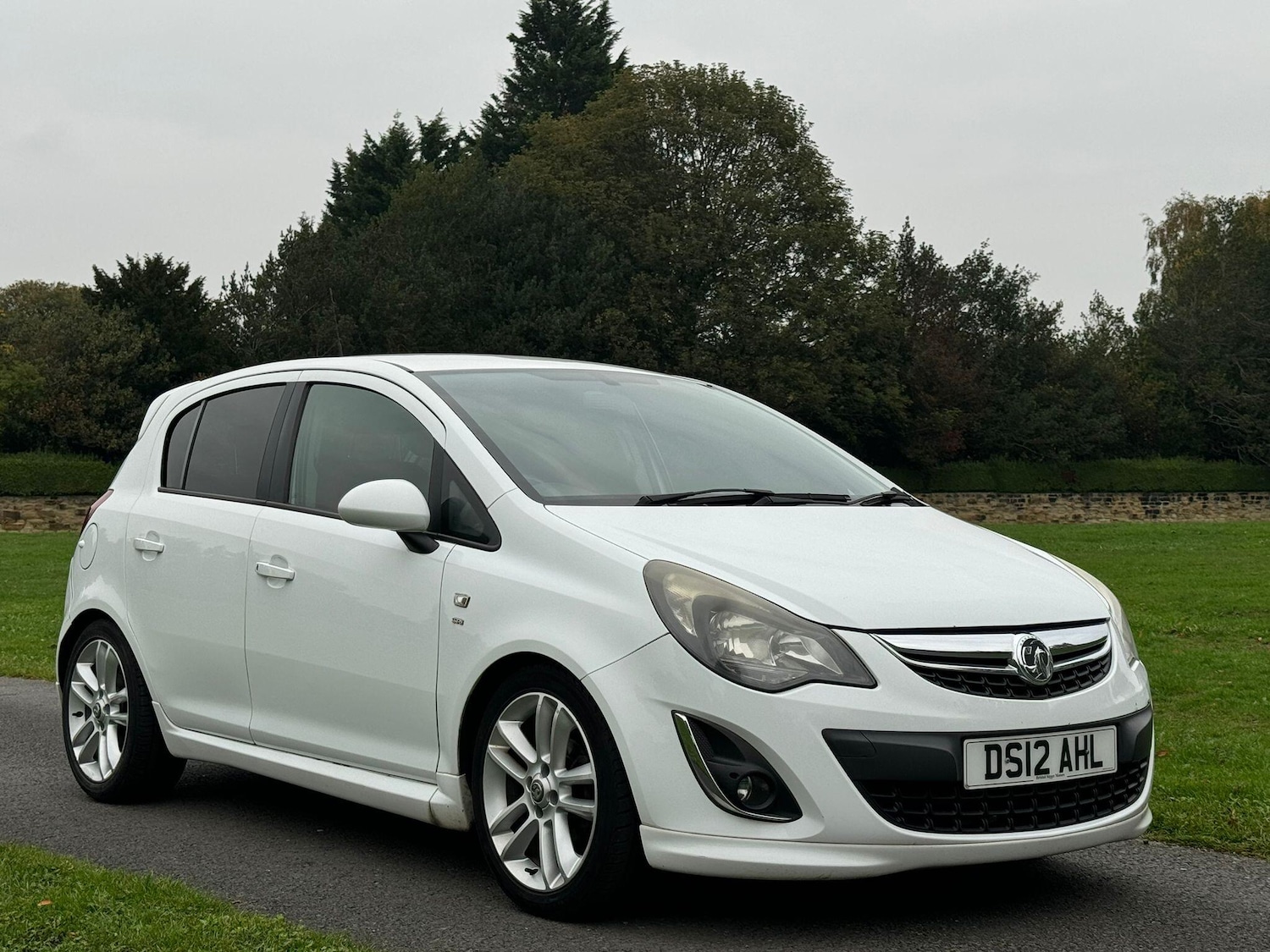 Used Vauxhall Corsa 2012 for sale - 76359940: Photo 1