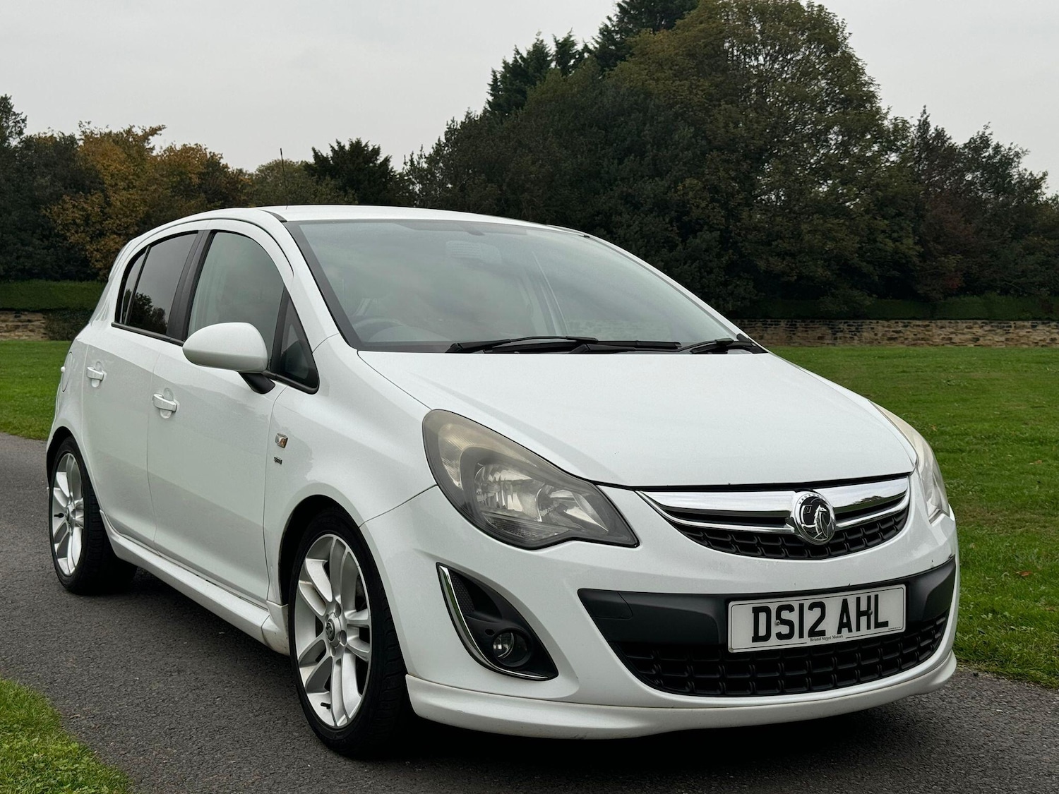 Used Vauxhall Corsa 2012 for sale - 76359940: Photo 2
