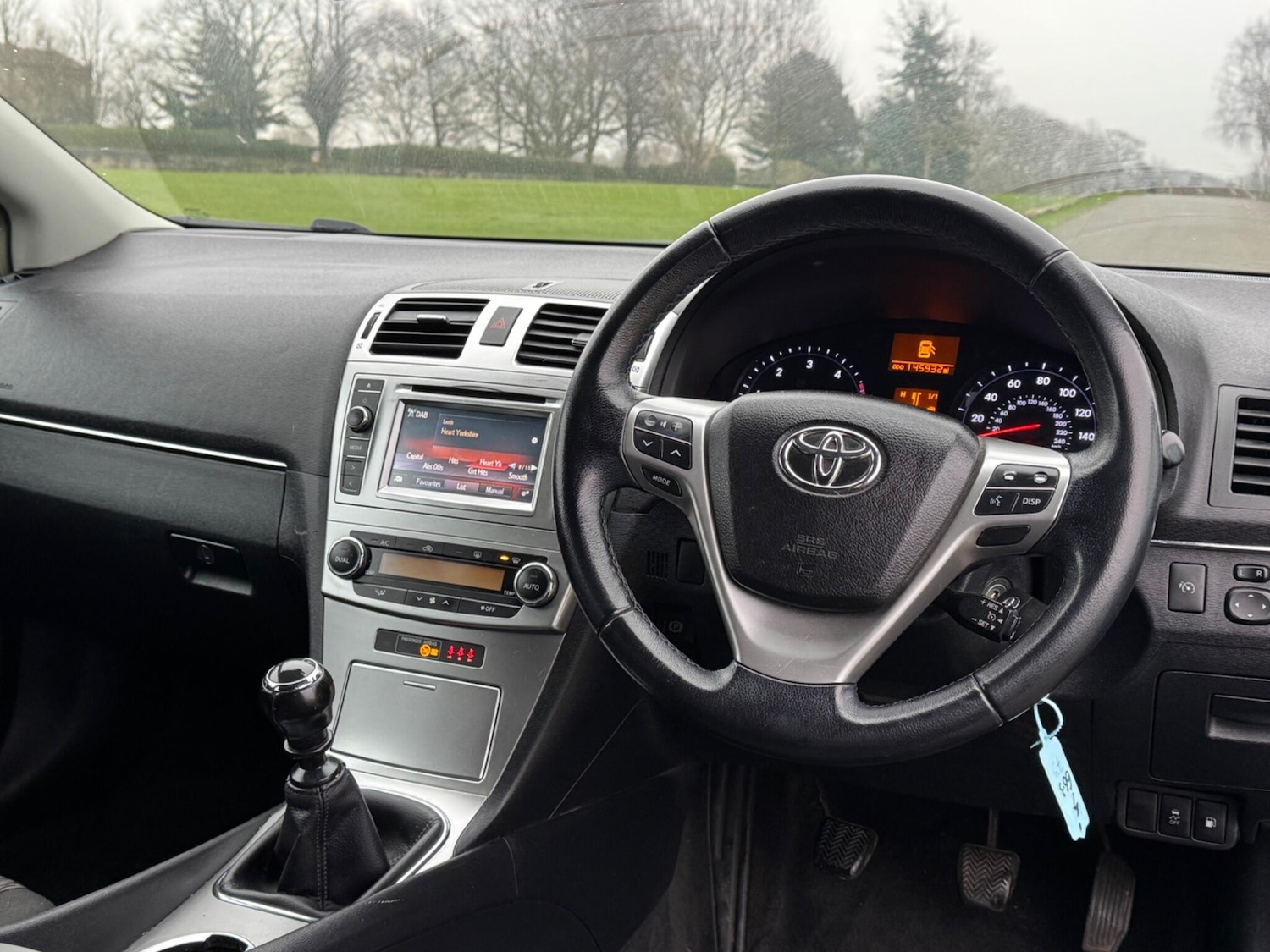 Used Toyota Avensis 2014 for sale - 77441015: Photo 20