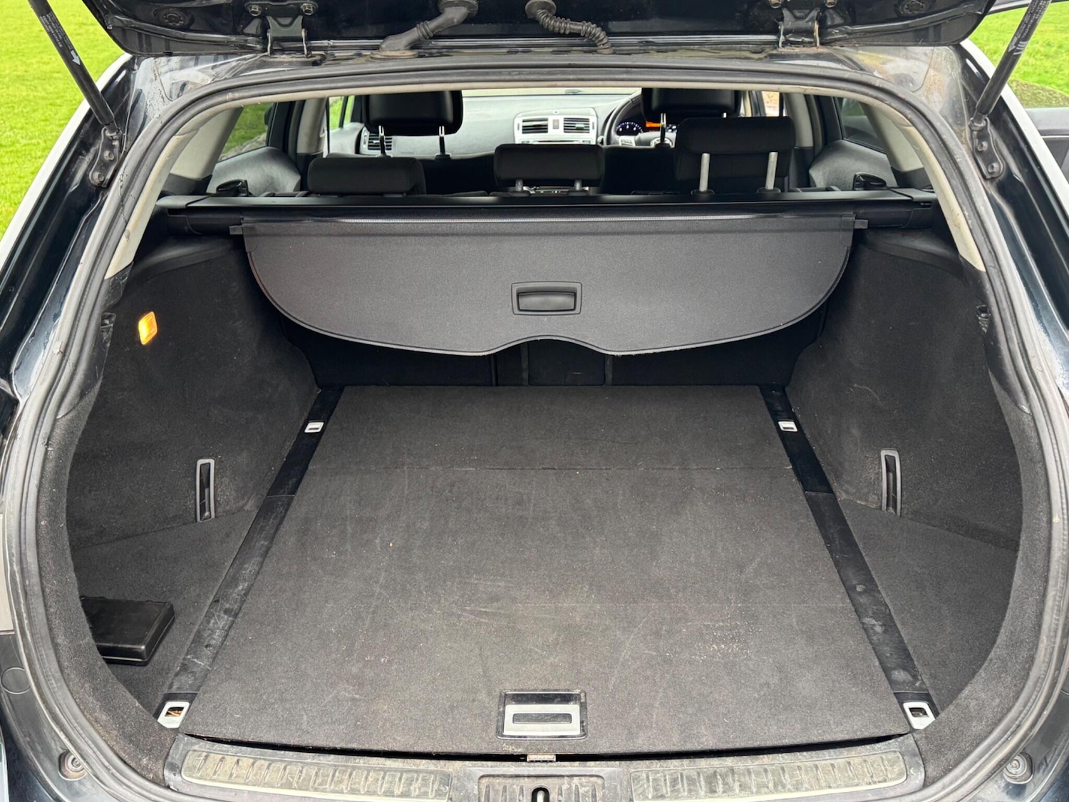 Used Toyota Avensis 2014 for sale - 77441015: Photo 25