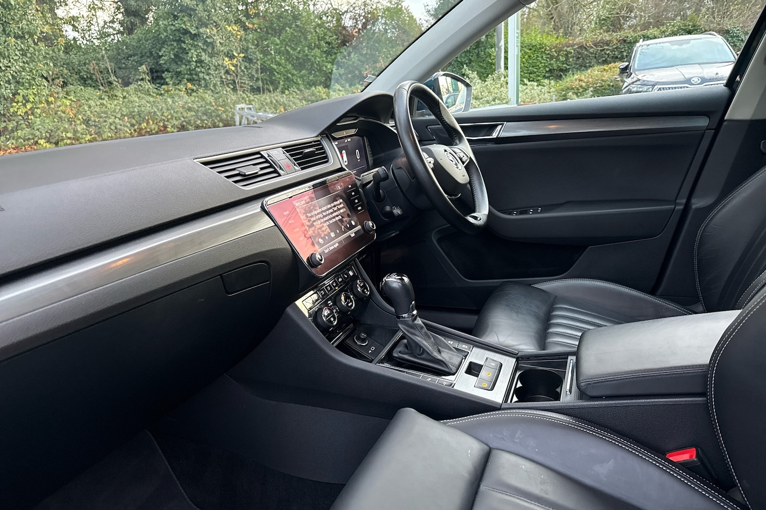 Used Skoda Superb 2021 for sale - 76681320: Photo 2