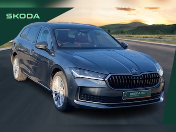 2025 (25) - 2.0 TDI 193 Laurin + Klement 4X4 5dr DSG