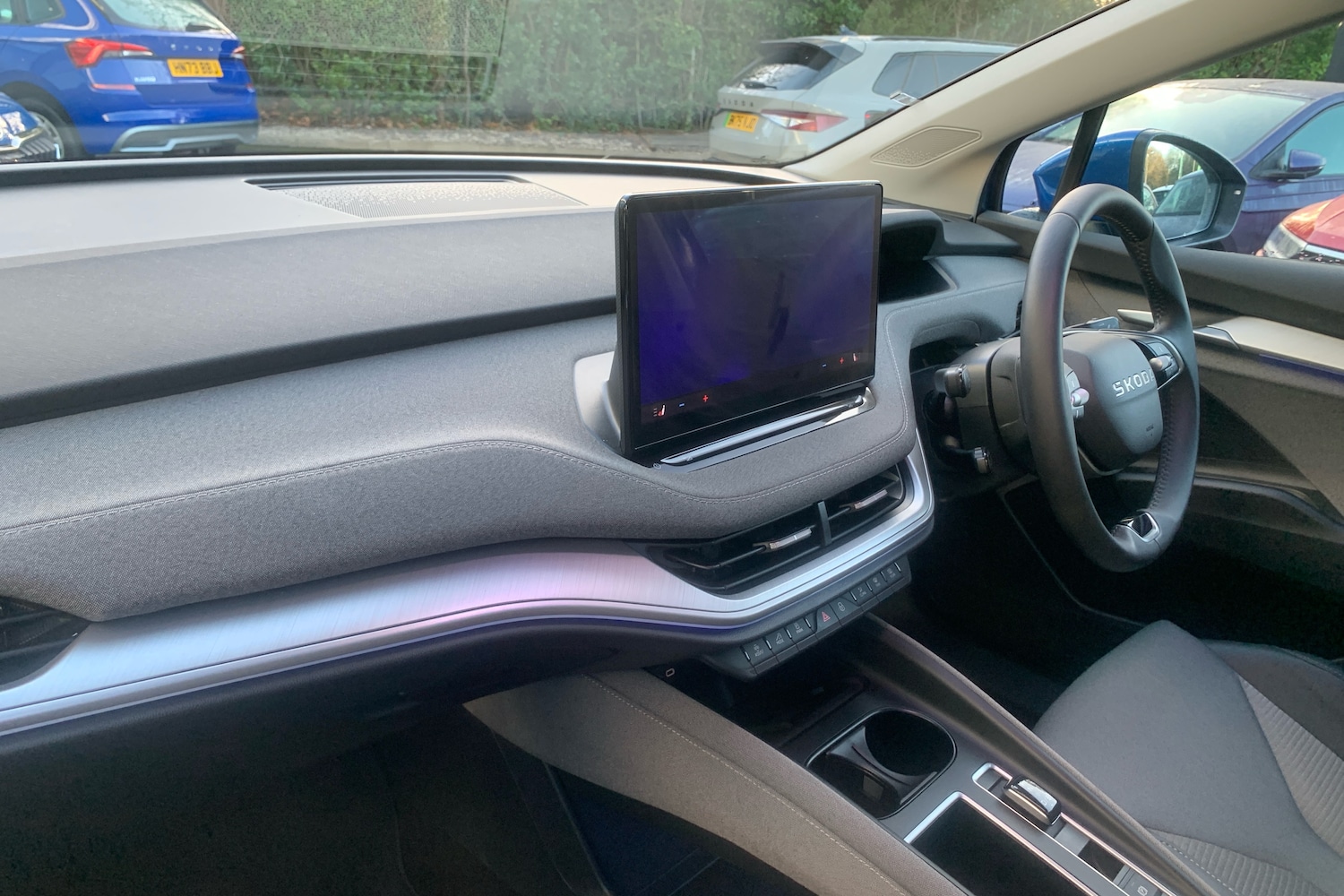 Used Skoda Enyaq 2025 for sale - 77372716: Photo 2