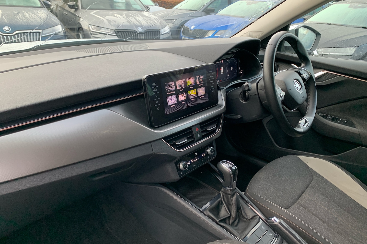 Used Skoda Kamiq 2023 for sale - 76676483: Photo 2