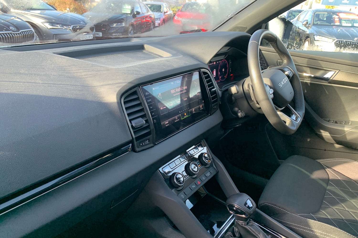 Used Skoda Karoq 2025 for sale - 77528689: Photo 2