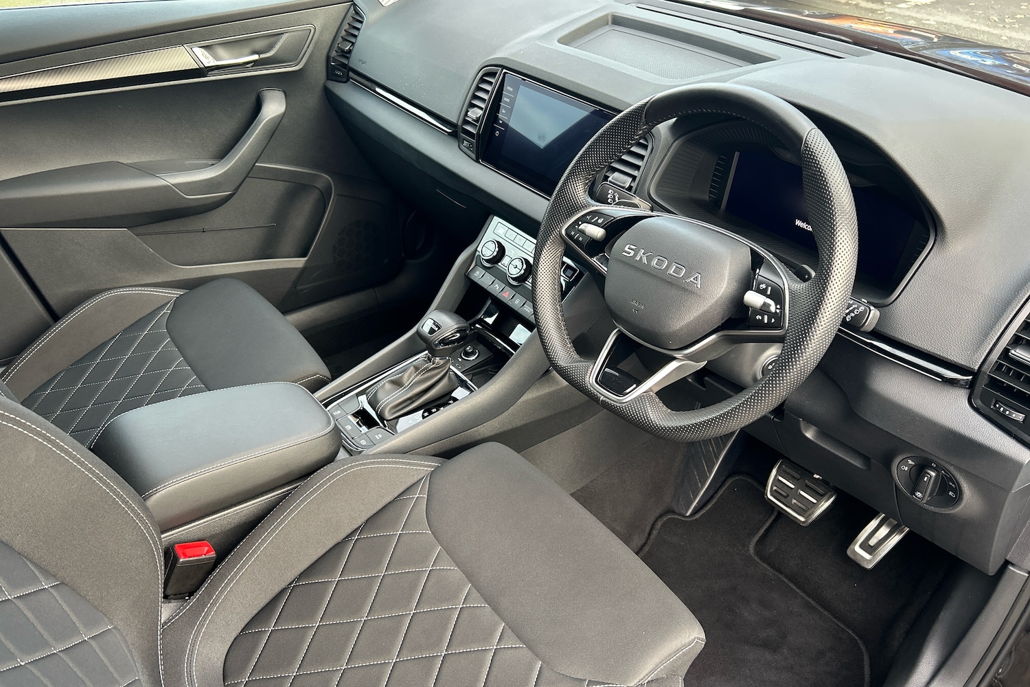 Used Skoda Karoq 2025 for sale - 76680373: Photo 6