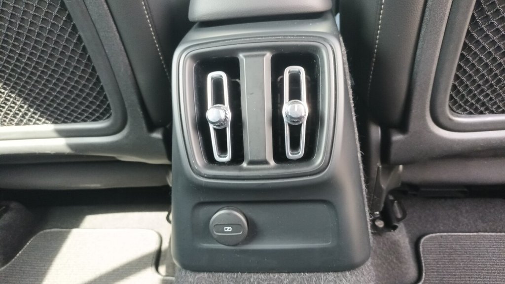 Used Volvo XC40 2021 for sale - 76406188: Photo 26