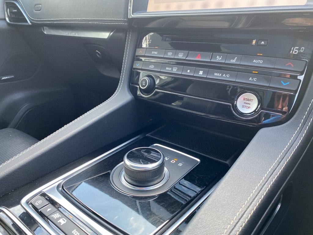 Used Jaguar F-Pace 2020 for sale - 75998559: Photo 14