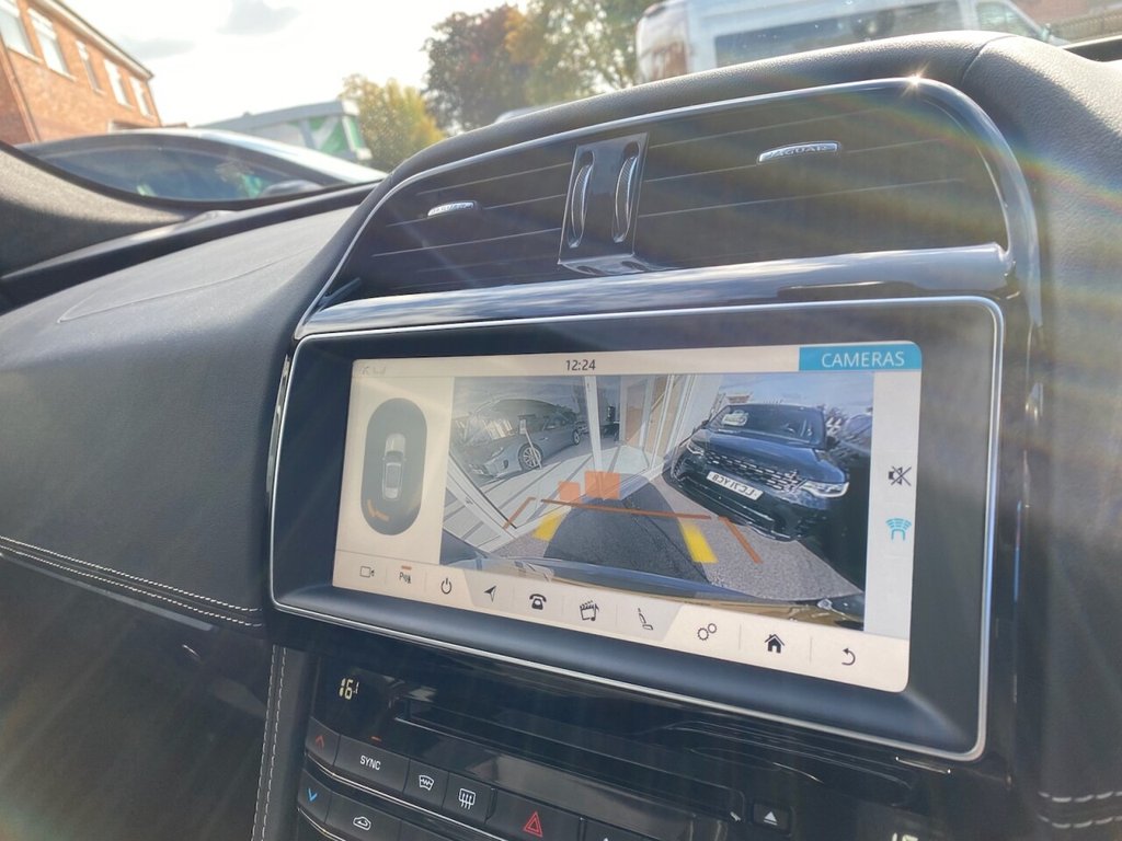 Used Jaguar F-Pace 2020 for sale - 75998559: Photo 19