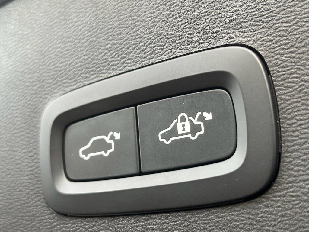 Used Volvo XC40 2021 for sale - 77654560: Photo 30