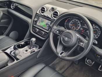 Used Bentley Bentayga 2018 for sale - 73479517: Photo