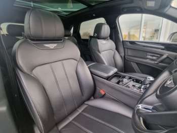 Used Bentley Bentayga 2018 for sale - 73479517: Photo