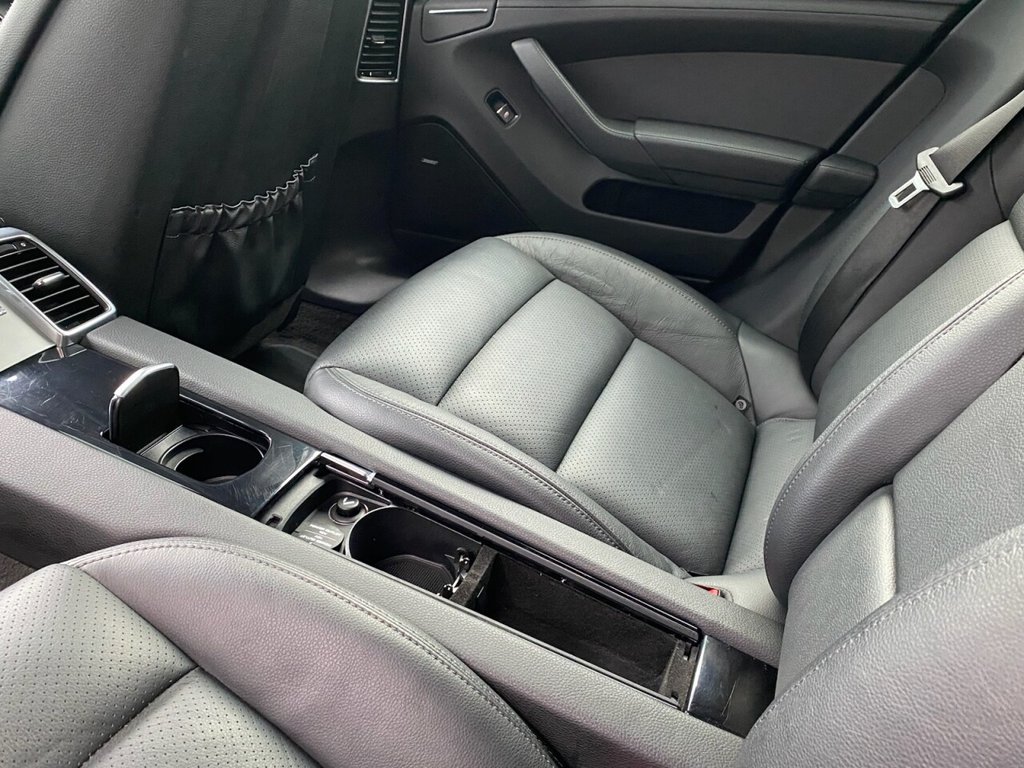 Used Porsche Panamera 2015 for sale - 77608616: Photo 31