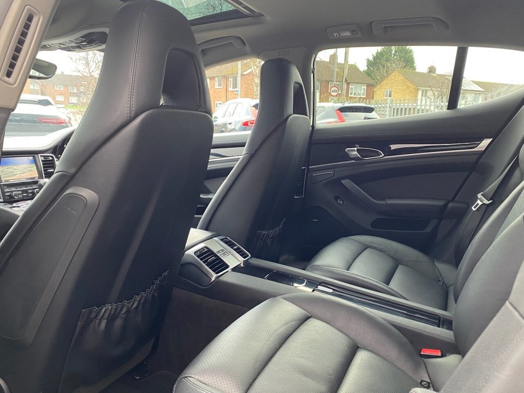 Used Porsche Panamera 2015 for sale - 77608616: Photo 33