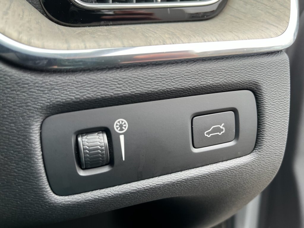 Used Volvo XC60 2021 for sale - 77534840: Photo 11