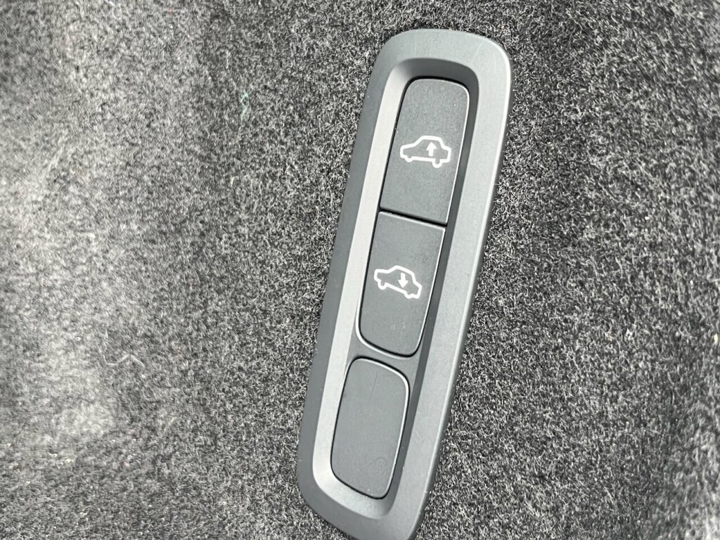 Used Volvo XC60 2021 for sale - 77534840: Photo 34