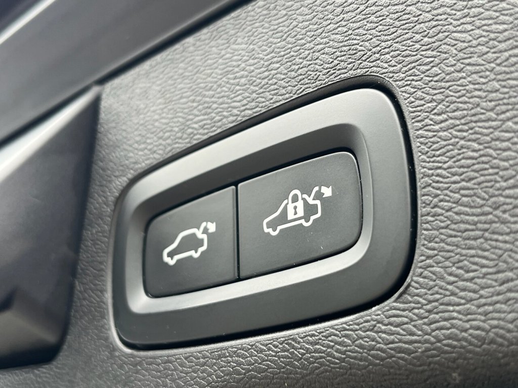 Used Volvo XC60 2021 for sale - 77534840: Photo 35