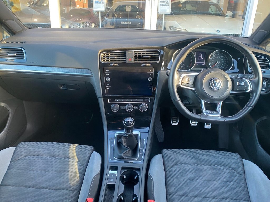 Used Volkswagen Golf 2020 for sale - 77275818: Photo 4