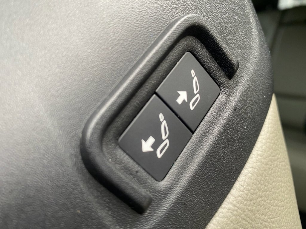 Used Land Rover Defender 2021 for sale - 77328118: Photo 31