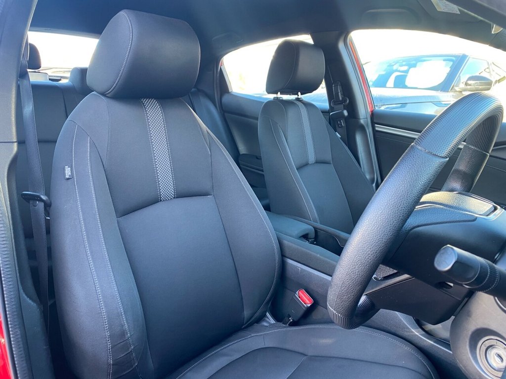 Used Honda Civic 2020 for sale - 76654944: Photo 13
