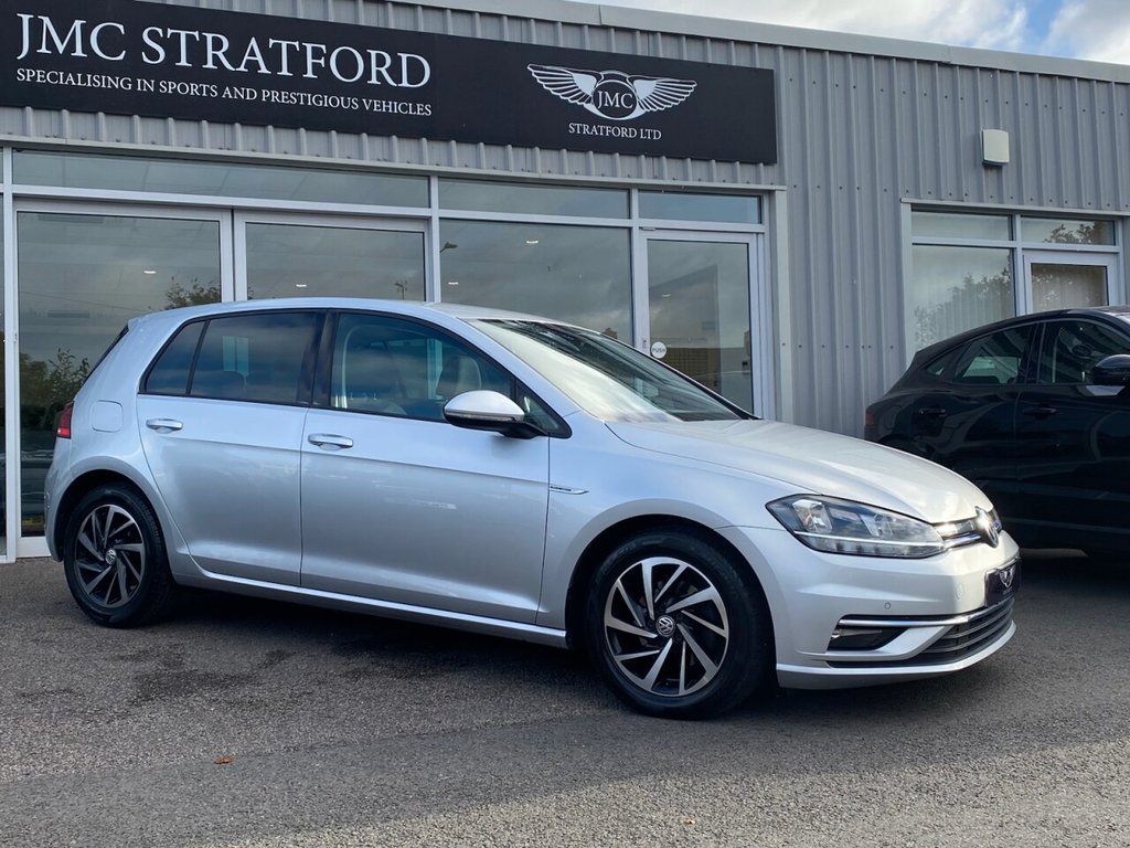 Used Volkswagen Golf 2019 for sale - 76184980: Photo 2