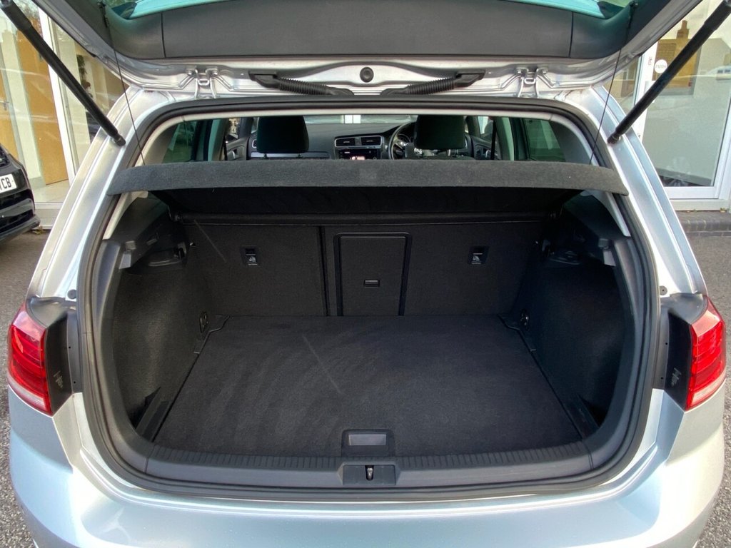 Used Volkswagen Golf 2019 for sale - 76184980: Photo 25