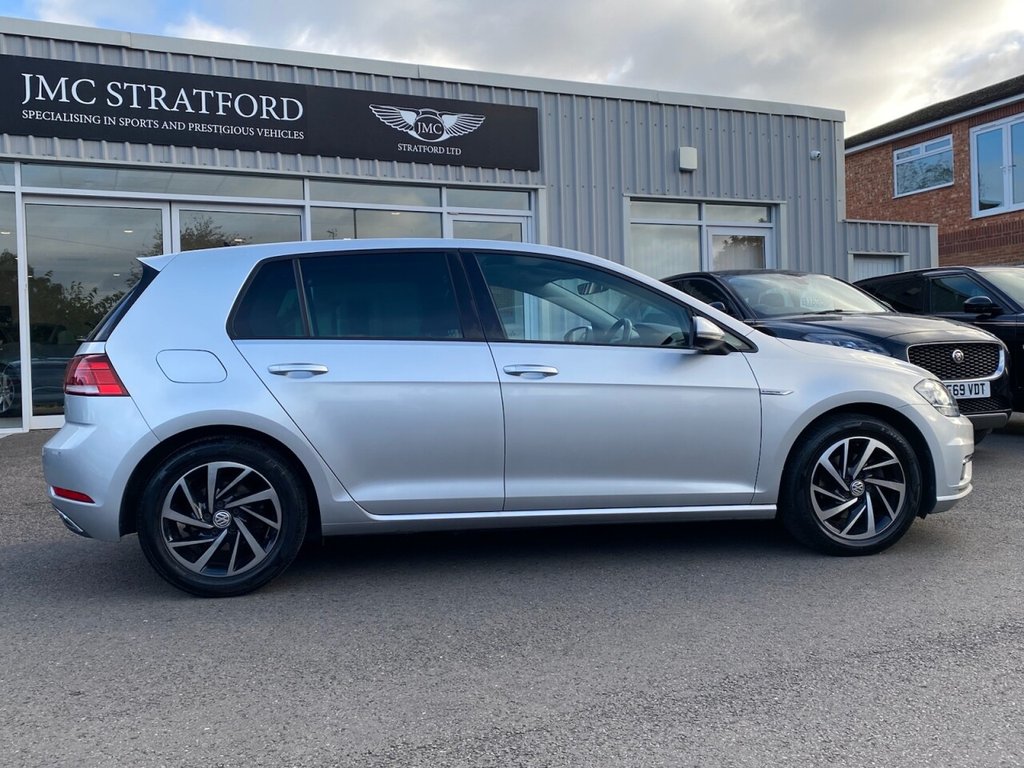 Used Volkswagen Golf 2019 for sale - 76184980: Photo 32