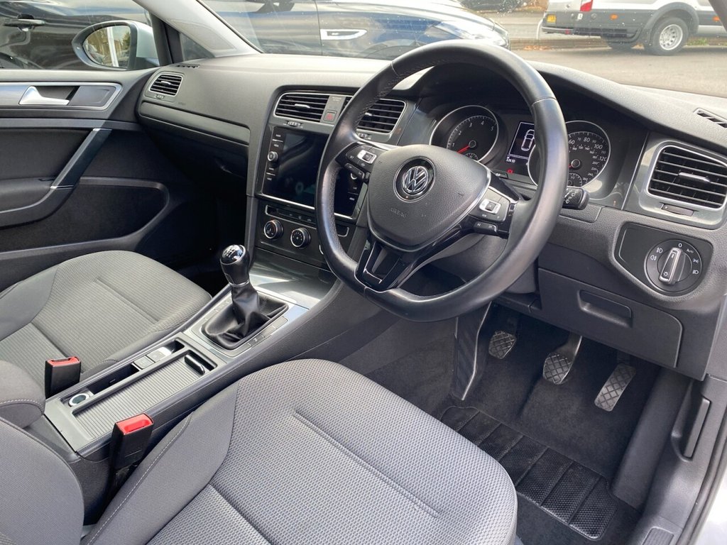 Used Volkswagen Golf 2019 for sale - 76184980: Photo 5