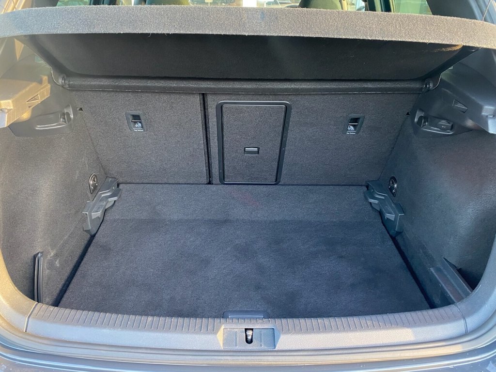 Used Volkswagen Golf 2020 for sale - 76783520: Photo 30