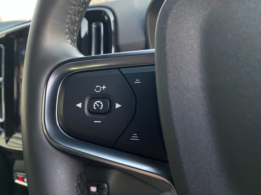 Used Volvo XC40 2021 for sale - 76510216: Photo 13